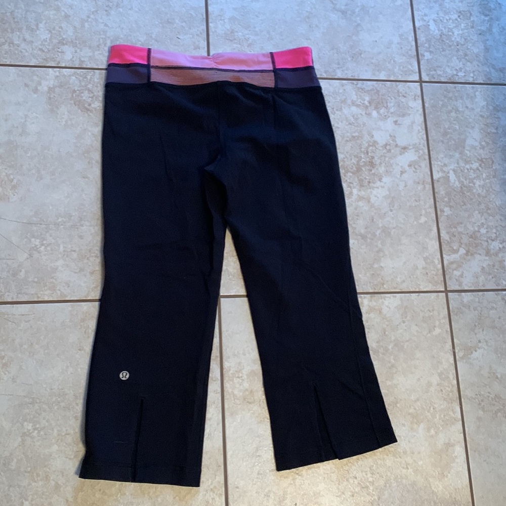 Lululemon capri - Picture 2 of 4